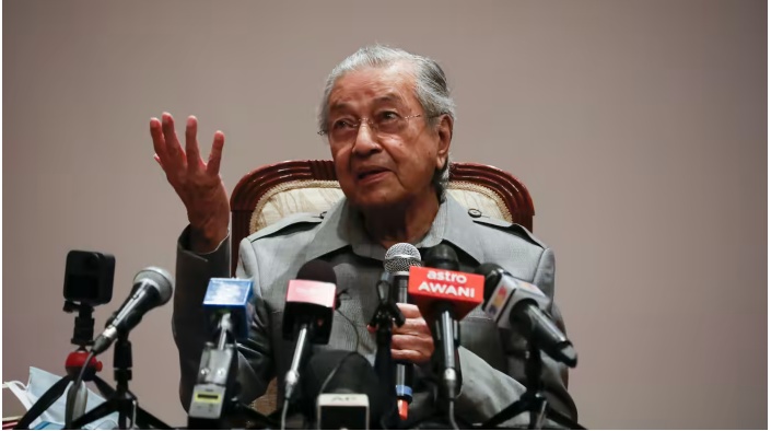 வாய்ப்பூட்டு போடப்பட்டுள்ளது, துன் மகா​தீர் கவலை