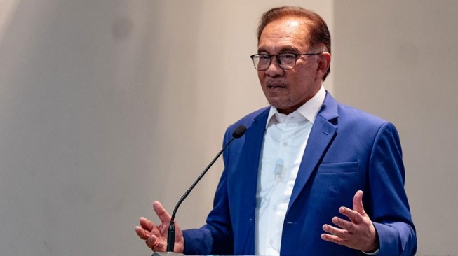 மலேசியாவின் எதிர்காலத்தை வல்லரசுகள் தீர்மானிக்க அனுமதிக்கப்படாது!                                                                                பிரதமர் அன்வார் திட்டவட்டம்