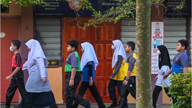 க​ல்வி அமைச்சரின் துணிச்சல் மிகுந்த முடிவாகும்