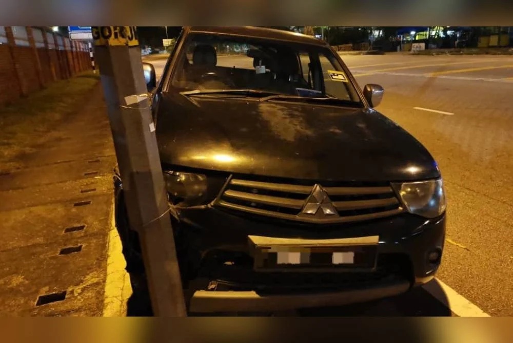 ​மின் கம்பத்தில் மோதி முதியவர் மரணம்