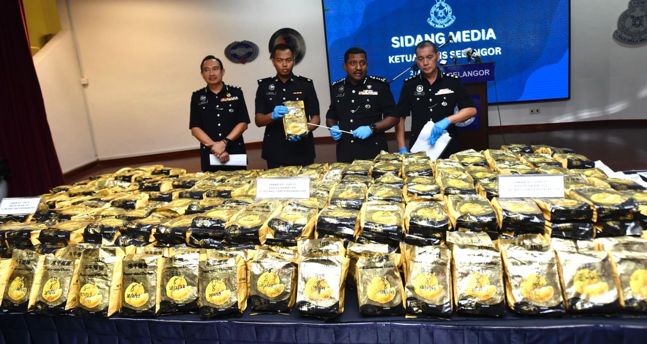 மிகப்பெரிய அளவில் போதைப்பொருள் பறிமுதல்