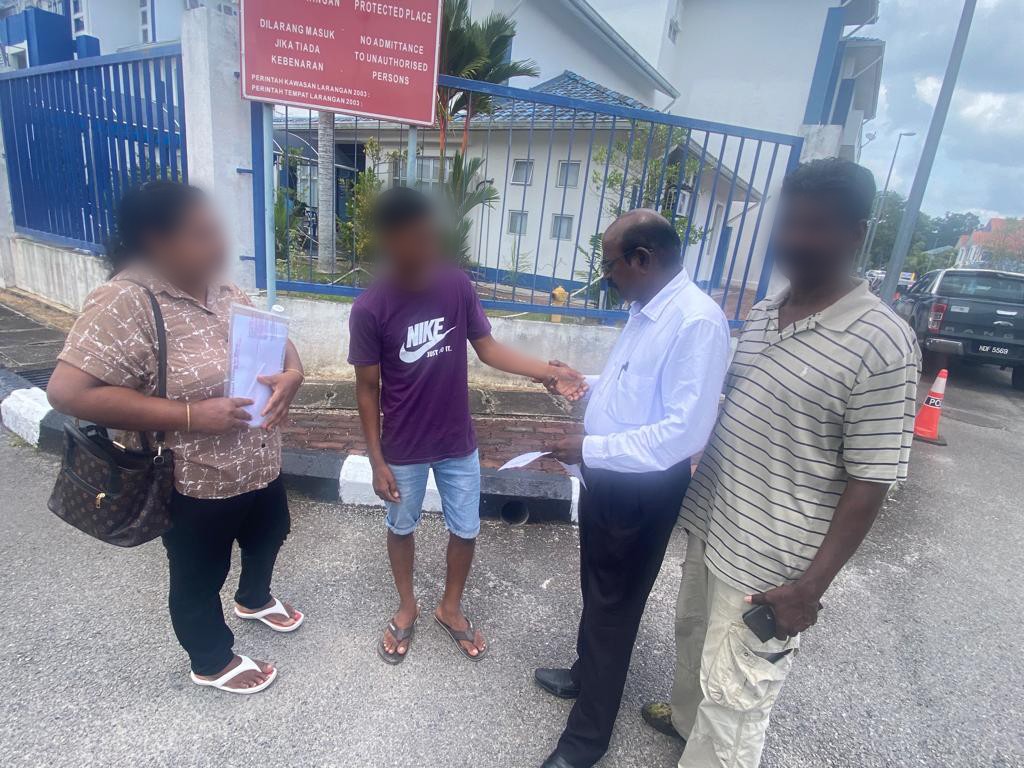 மாணவன் தற்​கொ​லை முயற்சி சம்பந்தப்பட்ட இரு ஆசிரியர்கள் ​மீது நடவடிக்கை எடுப்பீர்