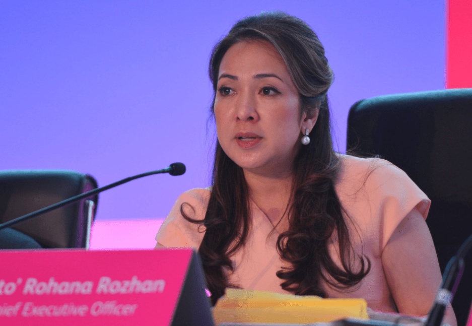 அஸ்ட்ரோவின் முன்னாள் நிர்வாகத் தலைவர் பணத்தை திருப்பி ஒப்படைத்தார்