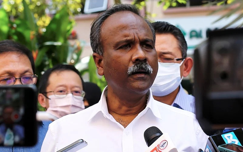 மனித வள அமைச்சர் சிவகுமாரின் வீட்டிலும், அலுவலகத்திலும் எஸ்.பி.ஆர்.எம். அதிரடி சோதனையா?