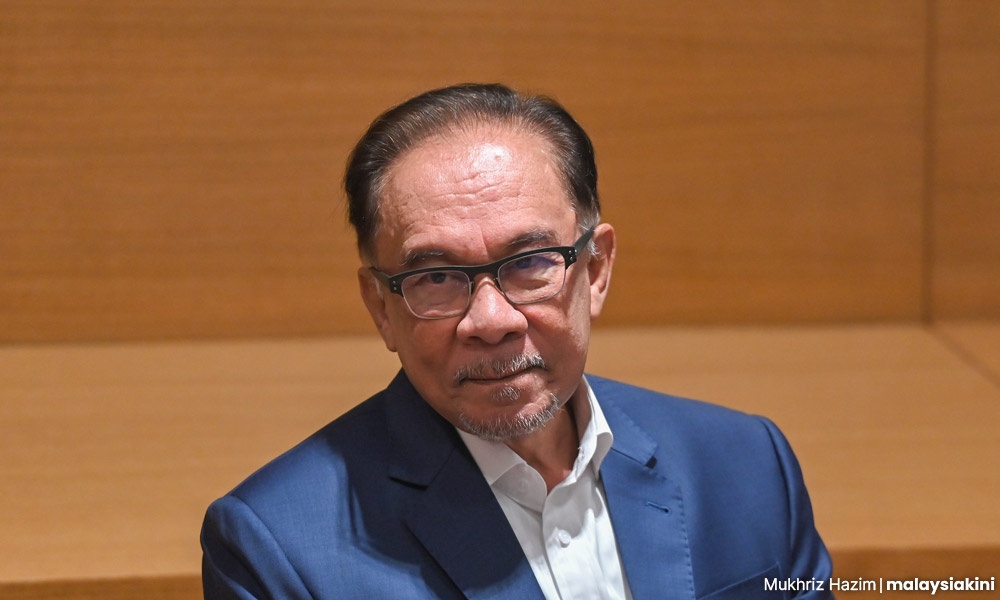 மிக வசதியாக இருப்பதாக தலைகனத்துடனும் இருக்க வேண்டாம்! மலாய்க்கார முஸ்லீம்களுக்குப் பிரதமர் அன்வார் நினைவுறுத்து