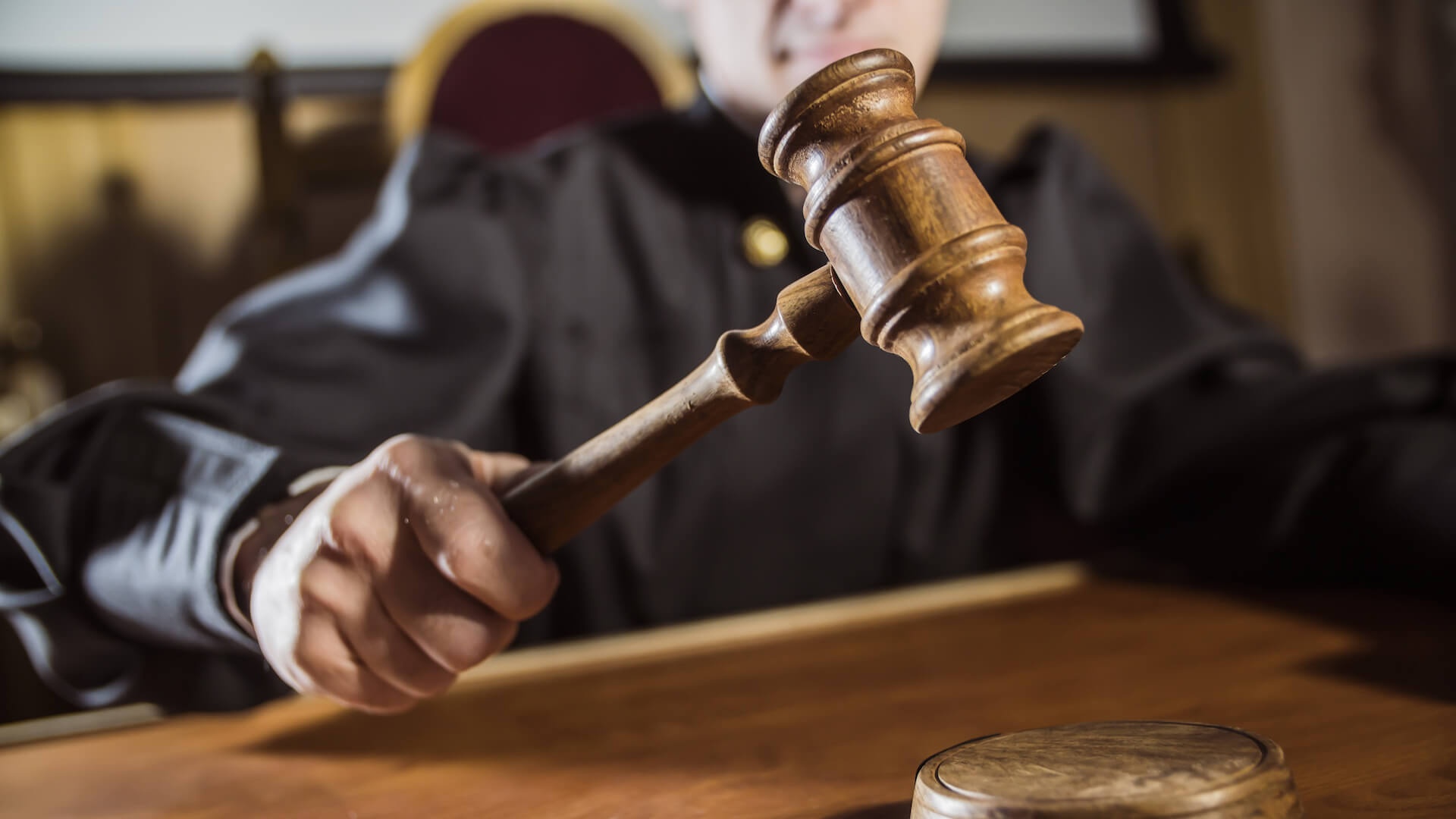 முதியவரை ஏமாற்றியதாக பாரம்பரிய மருத்துவர் மீது குற்றச்சாட்டு