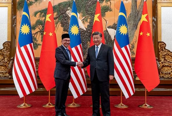 சீன அதிபரைச் சந்தித்தார் அன்வார்