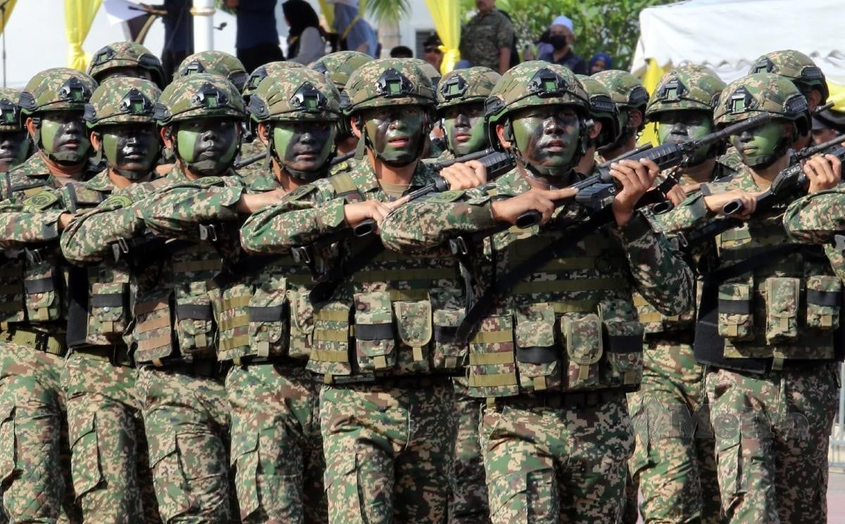 ராணுவத்தில் இந்தியர்களின் எண்ணிக்கை 1.4 விழுக்காடாகும்