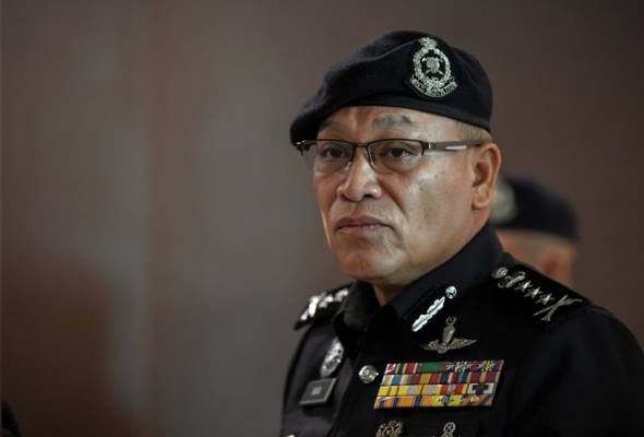 ஆடவர் வந்த வாகனத்தின் மீது துப்பாக்கி சூடு