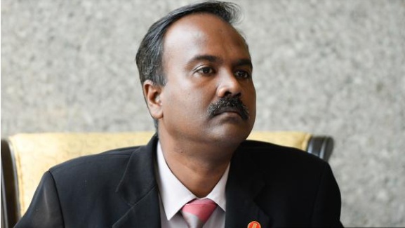 மனித வள அமைச்சர் சிவகுமார் விடுப்பில் செல்ல வேண்டும்