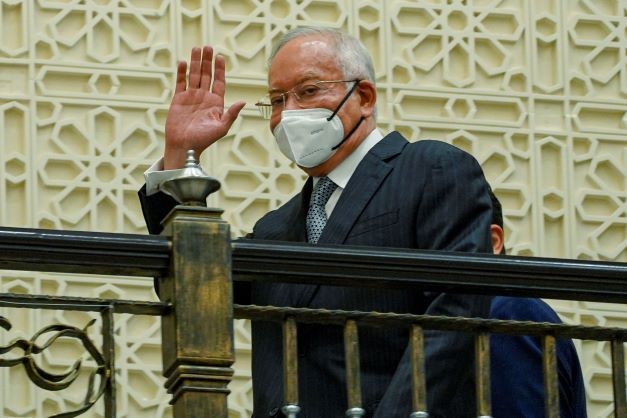 அரச மன்னிப்புக்கு எதிர்ப்பு வலுக்கிறது