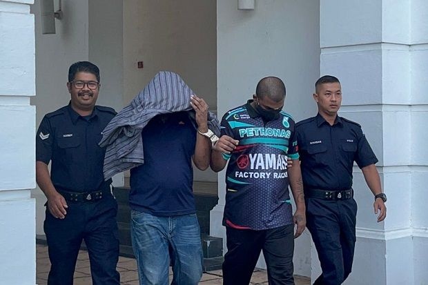 ​கொலைக் குற்றச்சாட்டில் திருத்தம்  இரு இந்தியர்கள் குற்றத்தை ஒப்புக்கொண்டனர்