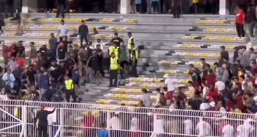 கால்பந்துப் போட்டியில் கலவரம் நால்வர் கைது