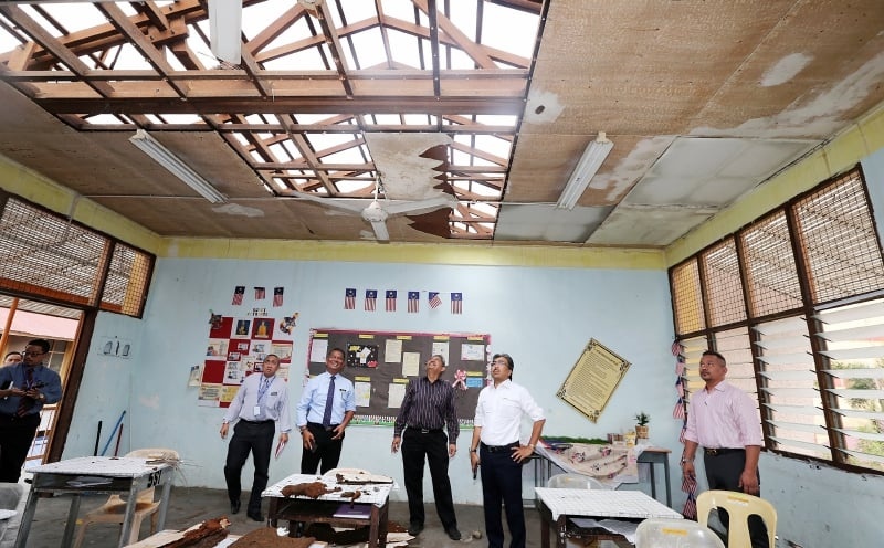 15 பள்ளிகள் பாதிப்பு