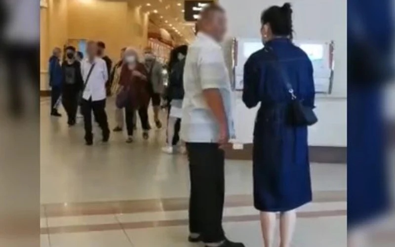 பிச்சை எடுத்தல் / நான்கு அந்நிய நாட்டுப் பெண்கள் கைது