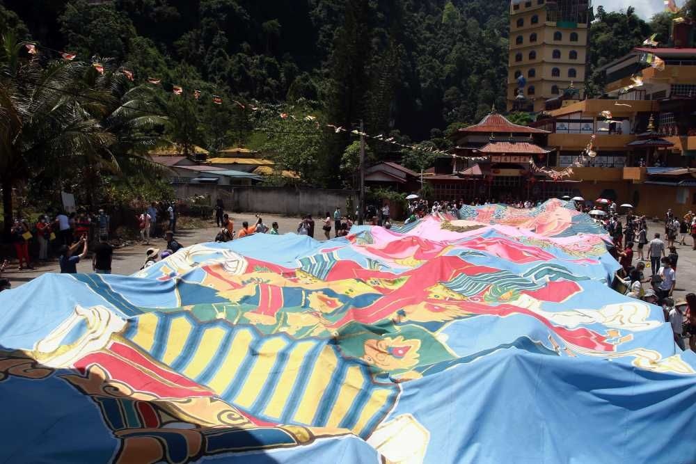 நாடு முழுவதும் விசாக தின கொண்டாட்டம்