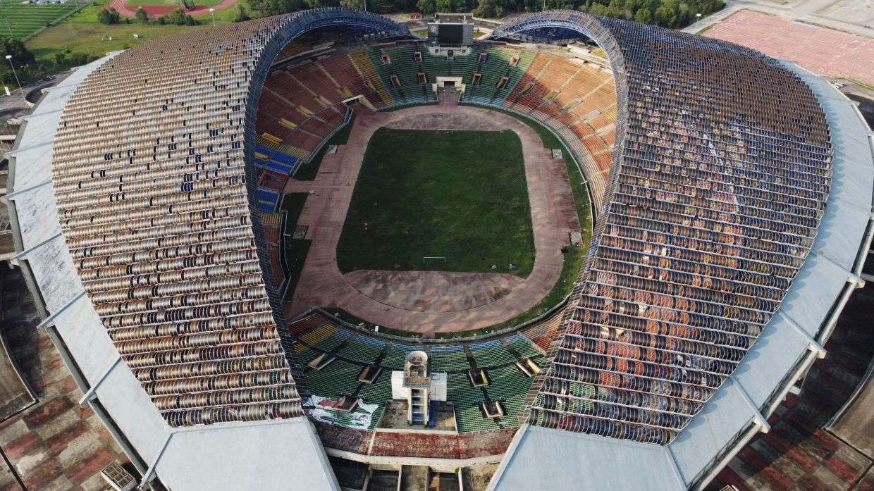 அக்டோபர் மாதம் இடித்துத் தள்ளப்படும்