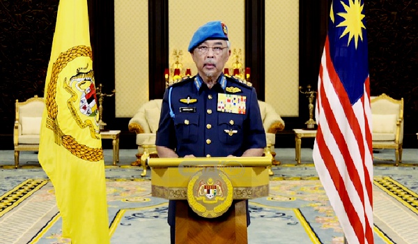 மதப் பிரச்னைகளை அரசியல் சர்ச்சையாக ஆக்காதீர்கள்  மாமன்னர் வலியுறுத்து