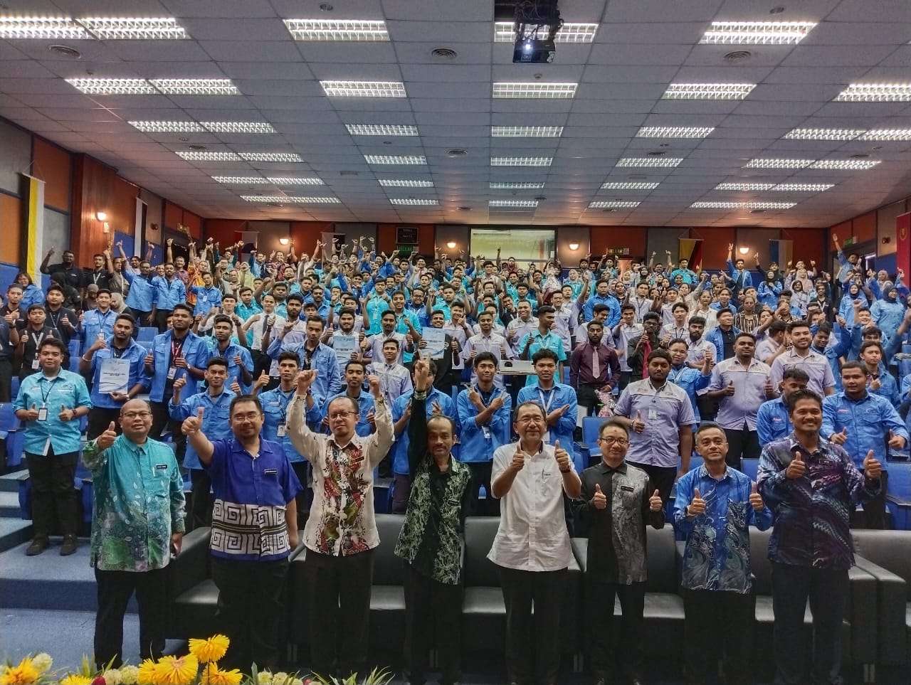 தொழில்நுட்ப திறன்கள் இந்திய மாணவர்களின் நிலையை உயர்த்தும்