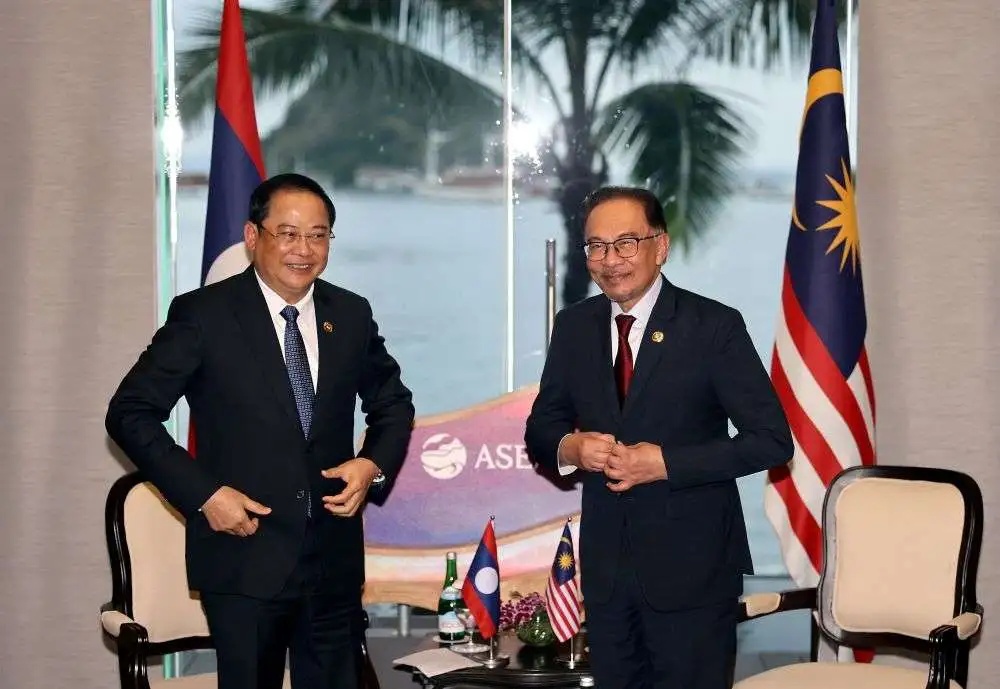 லாவோஸிற்கு பிரதமர் அன்வார், இரண்டு நாள் அதிகாரத்துவ வருகை