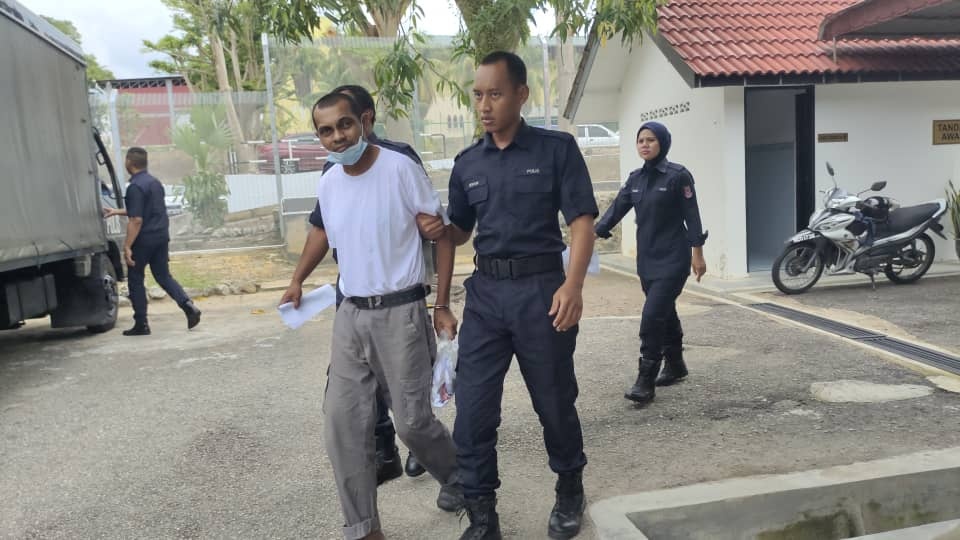 மனைவியை அடித்த குற்றத்திற்காக ஓராண்டு சிறை