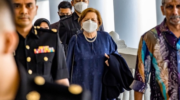 ஒரு சல்லிக் காசுகூட குடும்பத்தினர் எடுக்கவில்லை