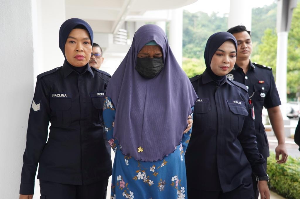 தம்பதியர் மீது எரிதிரவ வீச்சு, மாதுவிற்கு 12 மாத சிறை