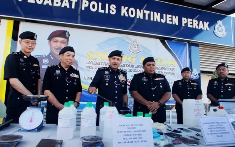 போதைப்பொருள் பதனிடும் கும்பல் முறியடிப்பு