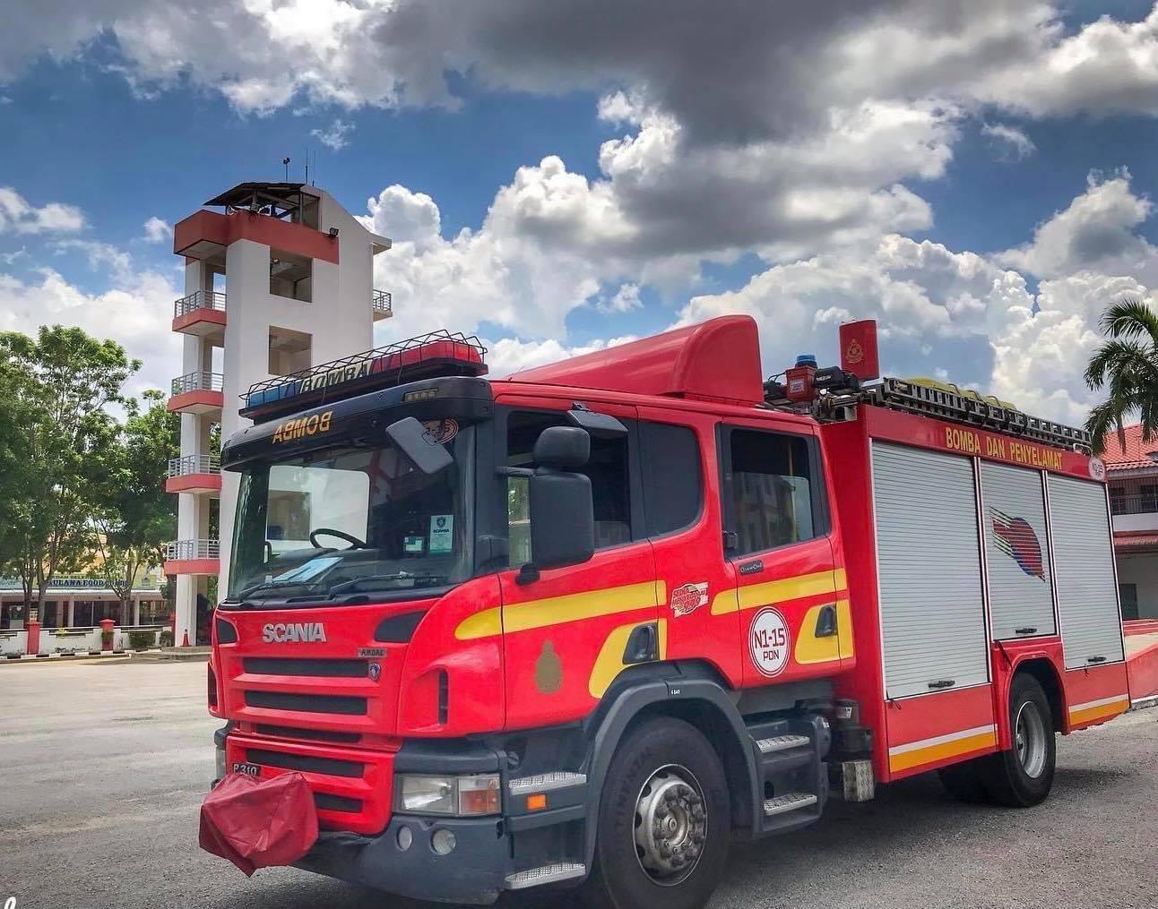 வாகனமோட்டி, ஐஸ் லோரியில் மோதி மரணம்