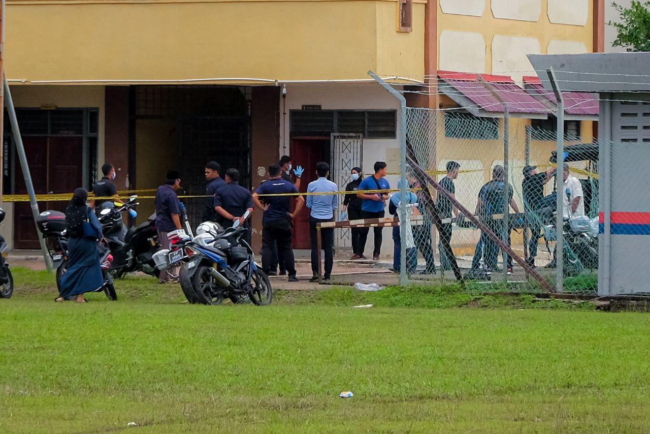 பள்ளிக்கட்டத்தில் விழுந்து மாணவி மரணம்