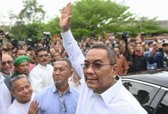 மூன்று குற்றவியல் வழக்குகளை எதிர்நோக்குகிறார் சனூசி