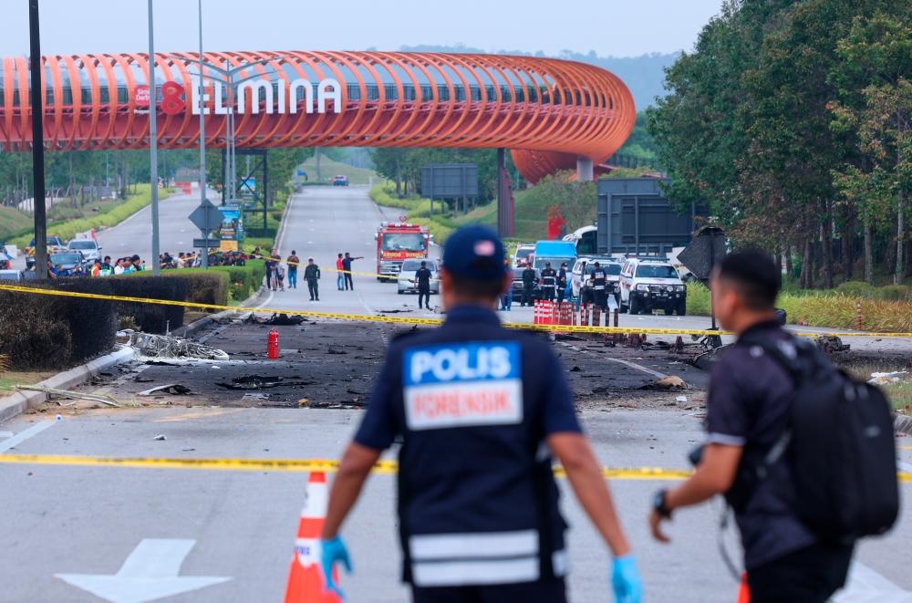 இதுவரையில் பத்து பேரிடம் விசாரணை நடத்தப்பட்டுள்ளது