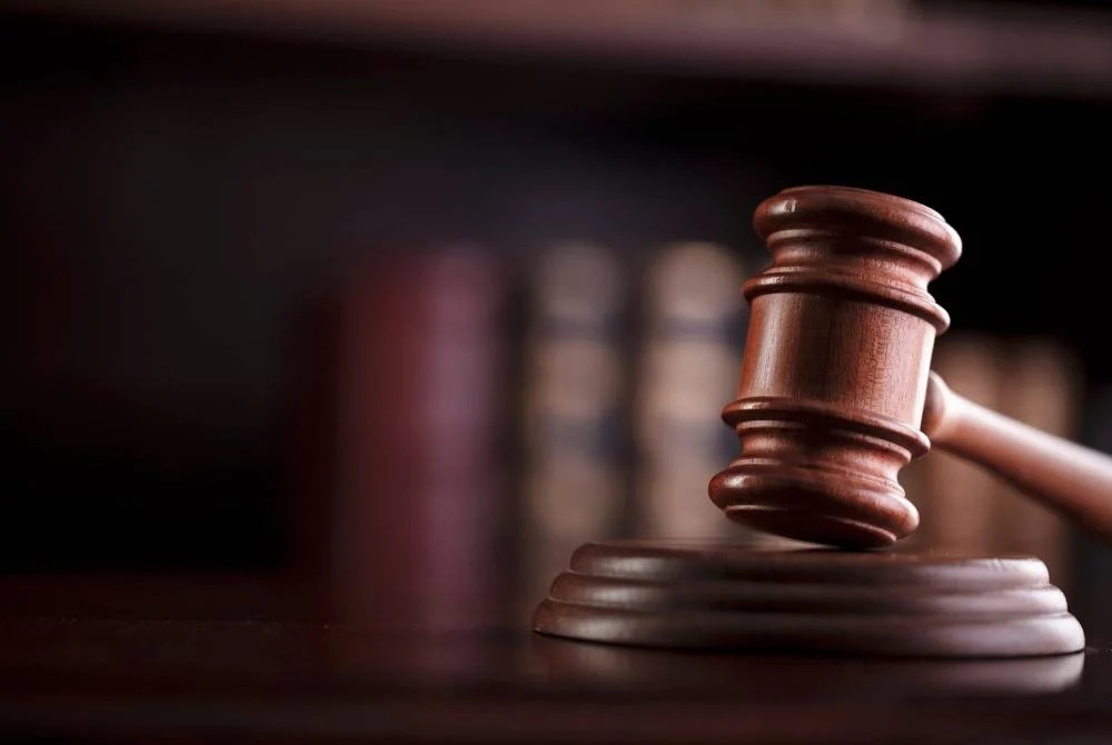 அண்ணனை கொலை செய்ததாக 17 வயது இளைஞர் மீது குற்றச்சாட்டு