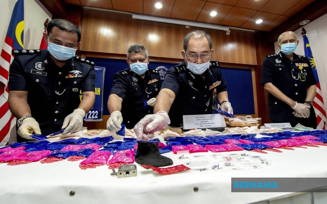 2.02 மில்லியன் பெறுமதியான போதைப்பொருட்களை கிளந்தான் போலீசார் கைப்பற்றியுள்ளனர்