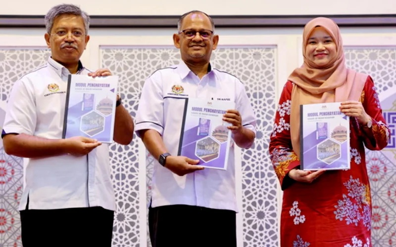 மோடுல் ஹிம்புனான் 40 ஹடிஸ் பாடத் திட்டம் முஸ்லிம் அல்லாத மாணவர்கள் கட்டாயப்படுத்தப்பட்டதில்லை *