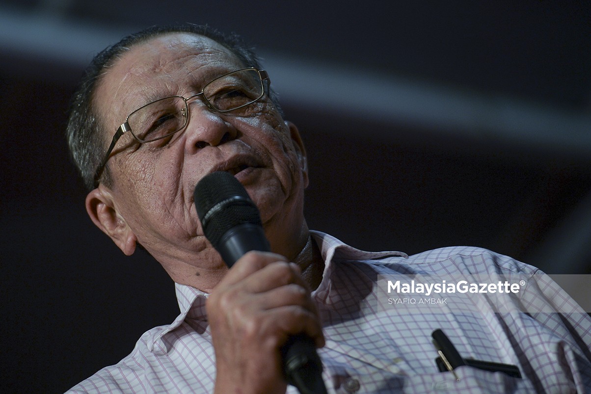 தனிச்சின்னமா, அதிர்ச்சி அளிக்கிறது என்கிறார் கிட் சியாங்