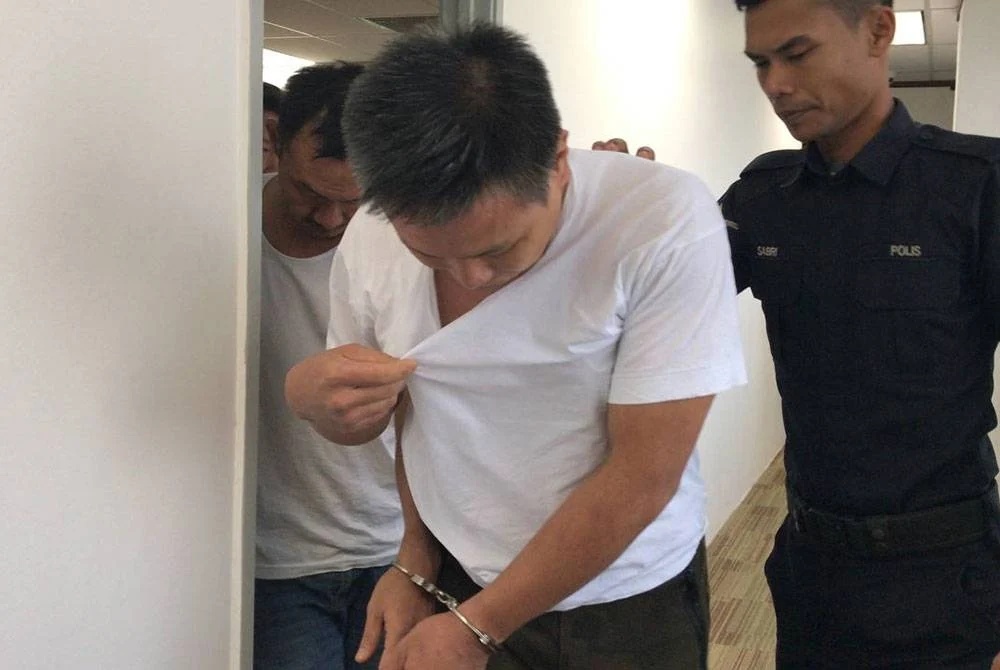 இரு ஆடவர்கள் மீது குற்றஞ்சாட்டு