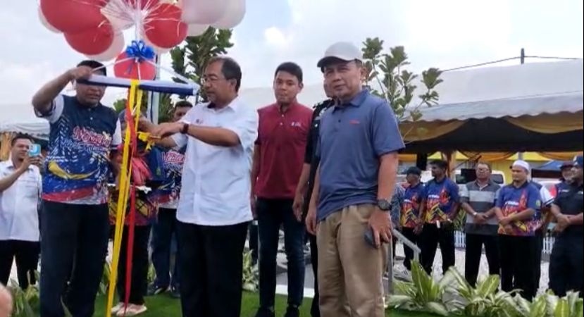 இனம் மதம் இடையில் பிளவுப்பட்டால் நாடு முன்னேறுவது கடினம்