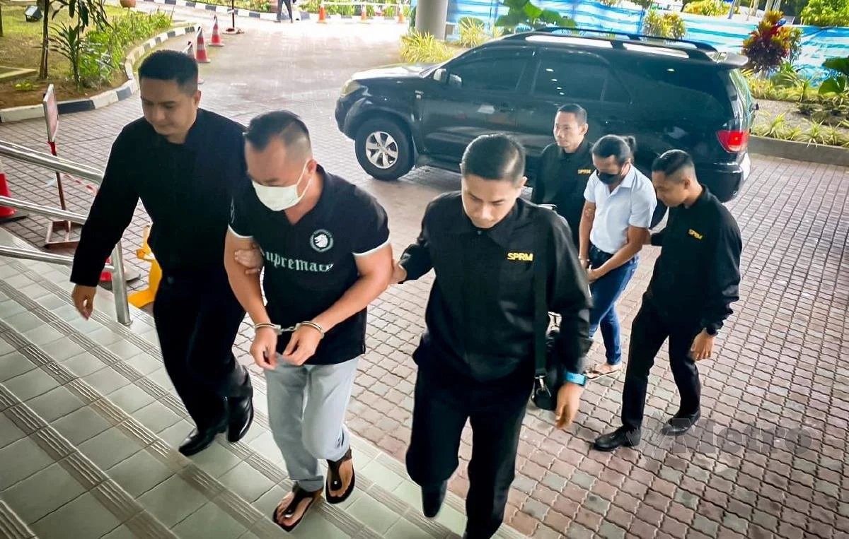 இரண்டு தமிழ்ப்பள்ளிகளுக்கு வழங்கப்பட்ட நிதியில் மோசடி  இருவர் ​மீது குற்றச்சாட்டு