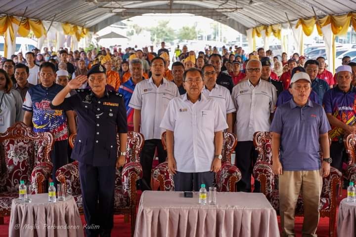 கூலிம் மாவட்ட பிள்ளைகள் பள்ளி பருவத்தைப் புறக்கணிக்க வேண்டாம்