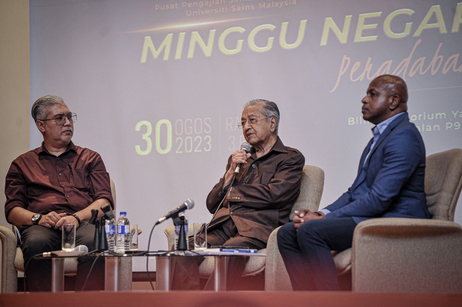 தமிழ், சீன தாய்மொழிப்பள்ளிகள் மூடப்பட வேண்டும் மீண்டும் சர்ச்சையை ஏற்படுத்தினார் துன் மகாதீர்