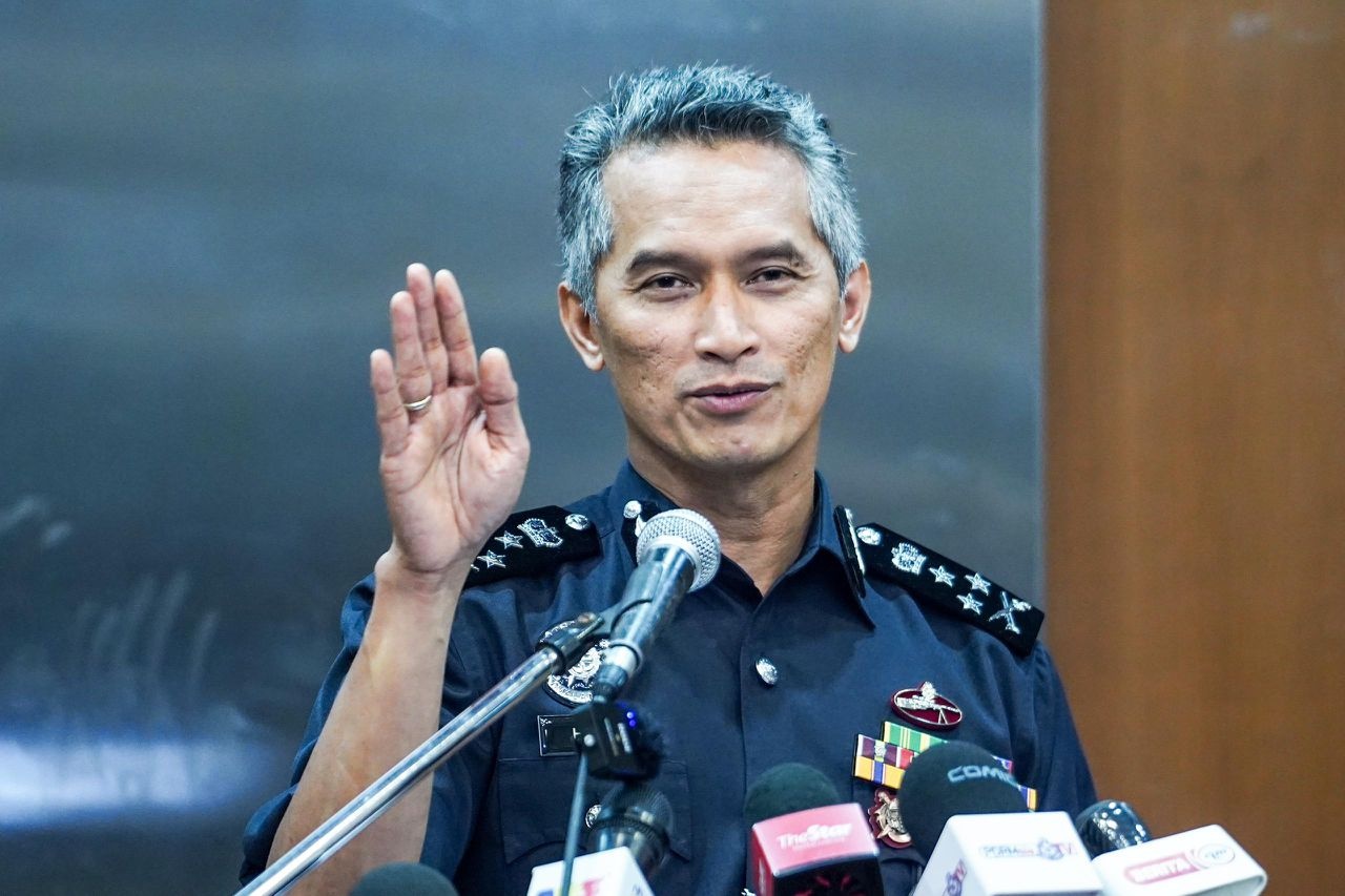 வர்ததகரின் மனைவி கடத்தல், போலீசில் புகார்