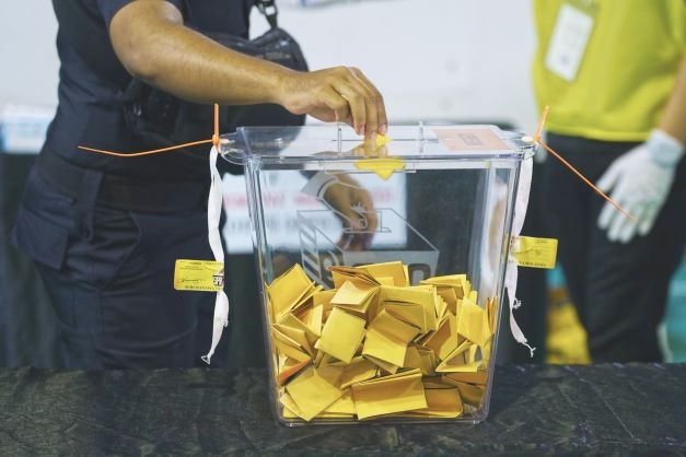 பூலாய் நாடாளுமன்ற இடைத் தேர்தல், முன்கூட்டியே வாக்களிப்பு தொடங்கியது