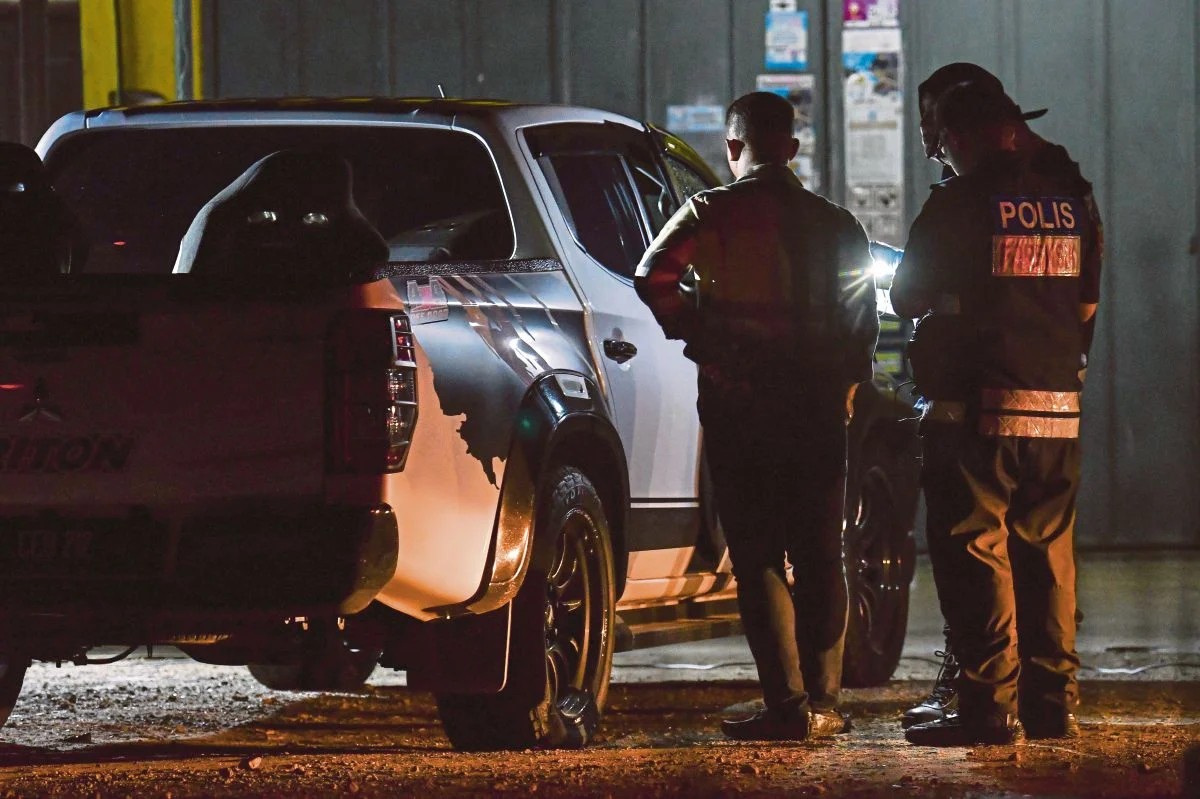 குற்றப்பதிவை கொண்டுள்ளார்