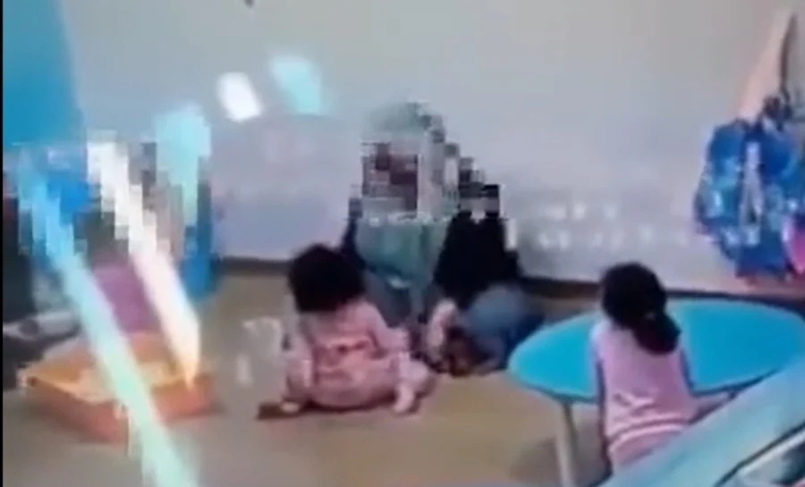 குழந்தை பராமரிப்பாளர் கைது