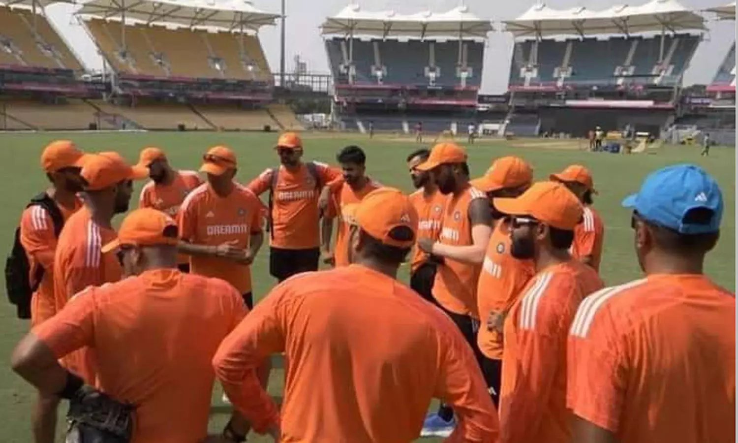 காவி தொப்பிக்கு நோ சொன்ன அஸ்வின்