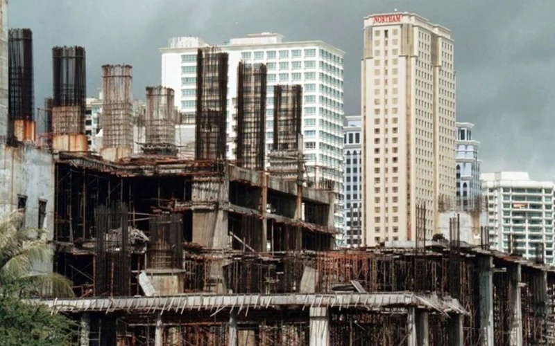 கைவிடப்பட்ட அடுக்குமாடிகள் தொழிலாளர் குடியிருப்பாக மாறும்