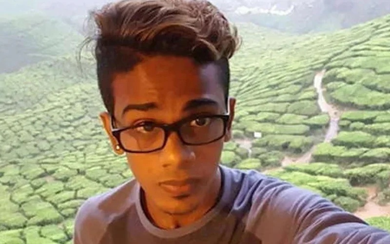 மாணவன் நவீன் கொலை வழக்கில் குற்றஞ்சாட்டப்பட்ட 5 இந்திய இளைஞர்கள் விடுதலை