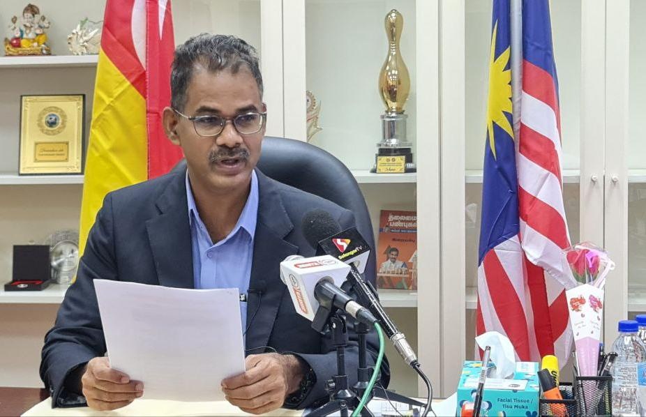 எந்த உதவியும் கிடைக்காத ஏழைகளுக்கு மட்டுமே தீபாவளி பற்றுச்சீட்டு ஒதுக்கீடு ஆட்சிக்குழு உறுப்பினர் பாப்பாராயுடு விளக்கம்