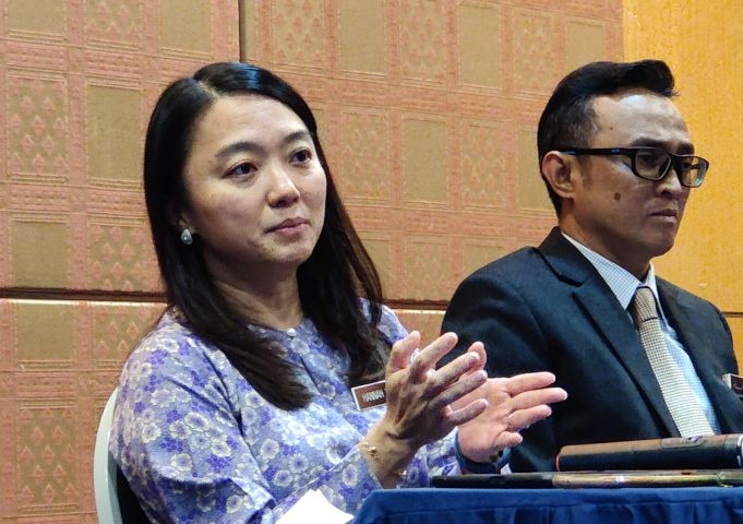 ஆடை கோட்பாடு ஒரு தடையாக இருக்கக்கூடாது